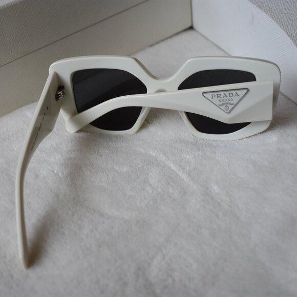 Prada Sunglasses Spr14z White - Picture 5 of 5